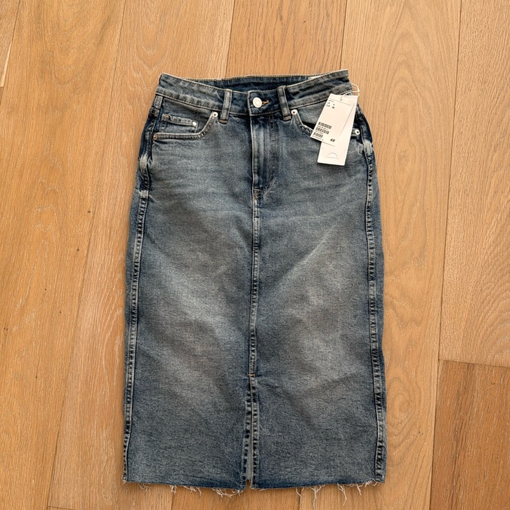 H&M denim skirt size 4 brand new with tag denim